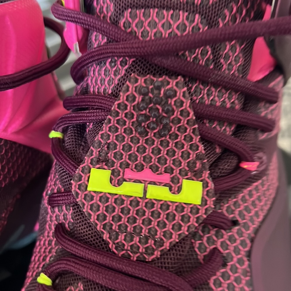 Nike LeBron XV Double Helix Size 9 - Picture 4 of 7
